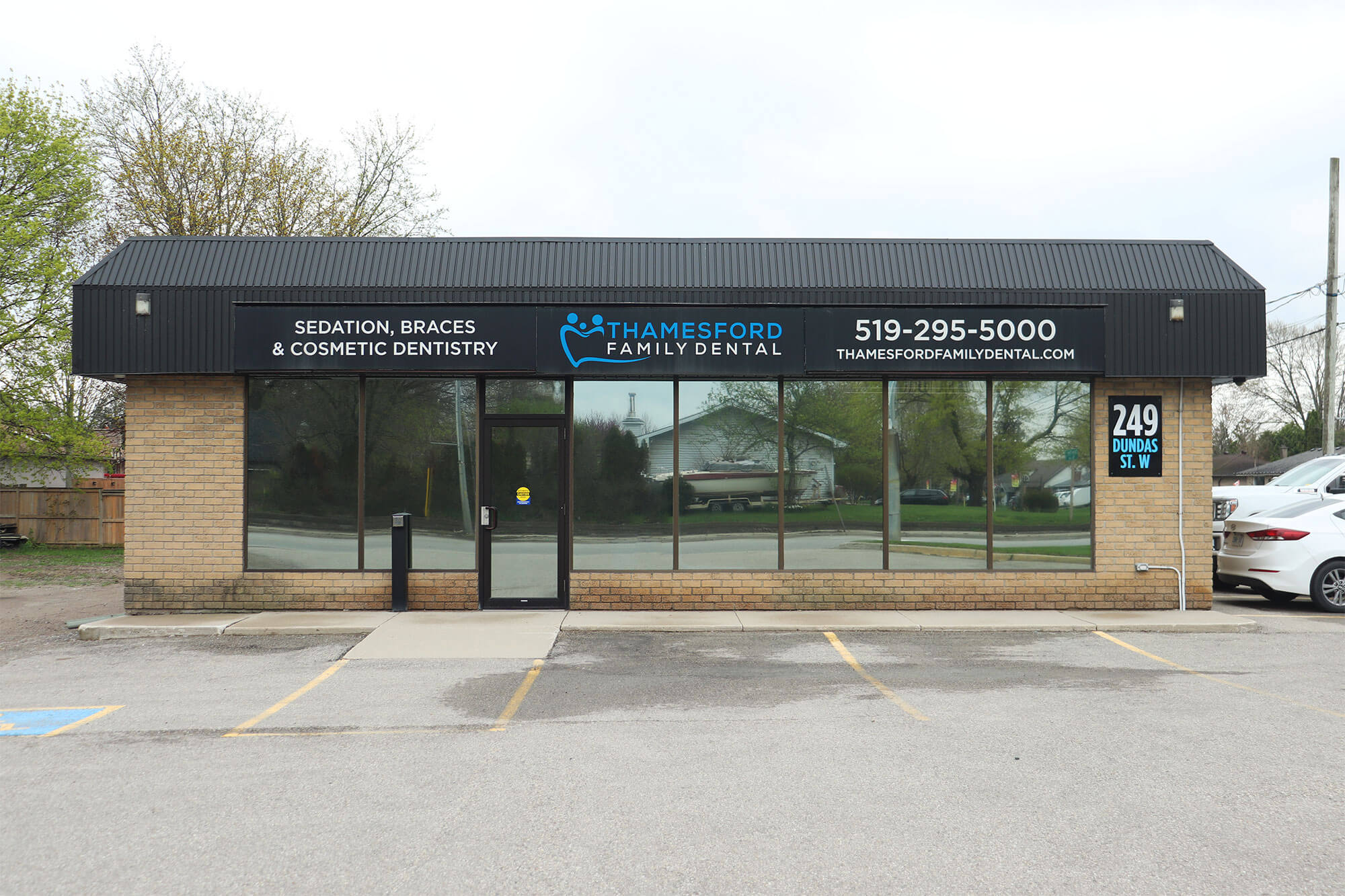 Dr. Zofia Szczesny & Associates - Thamesford Family Dental